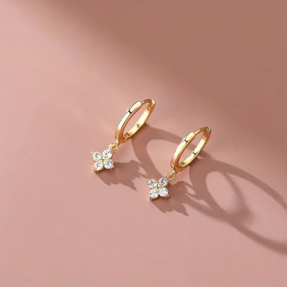 Gold Plated Minamalist Cubic Zirconia Flower Dangle Drop Earrings - Picture 2 of 2